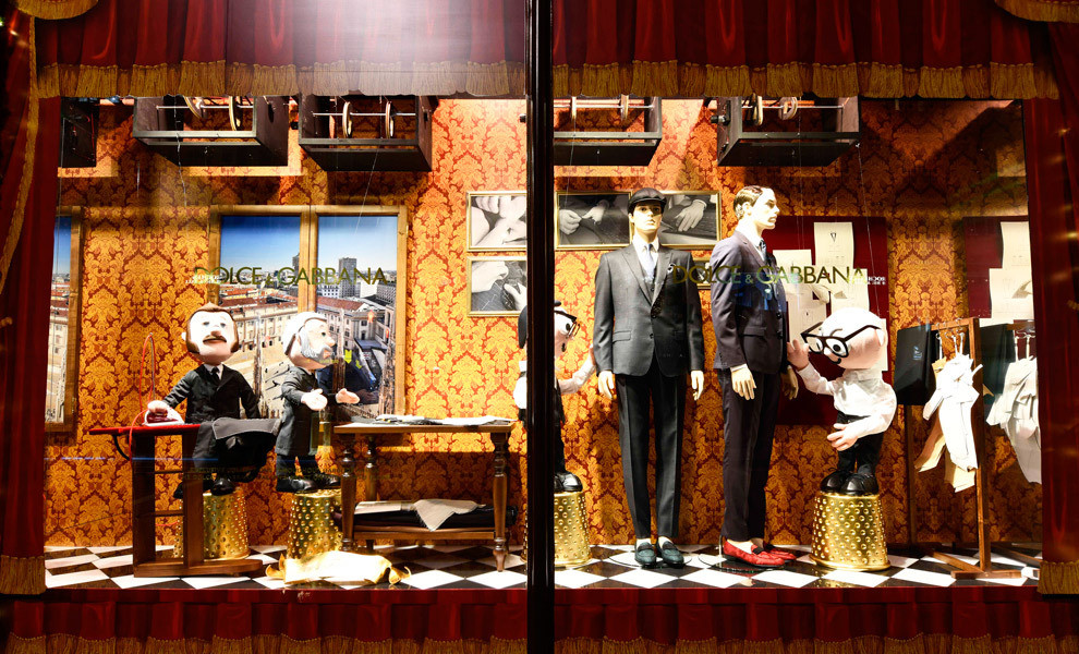 витрины, украшенные Доминико Дольче и Стефано Габбана Доминико Дольче и Стефано Габбана