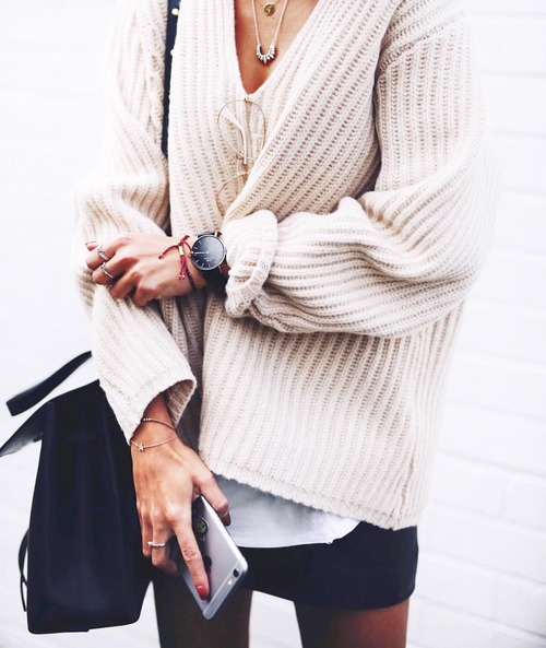 Носим белый свитер правильно Носим белый свитер правильно