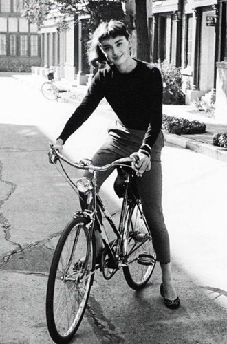 юная Шанель Коко Шанель краткая биография