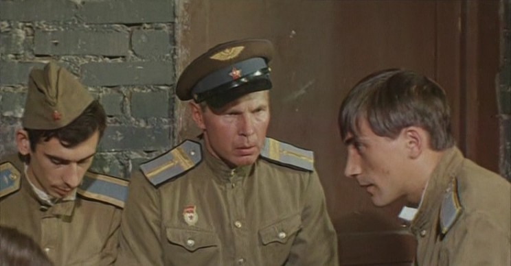 кадр из к/ф "Старшина" старшина