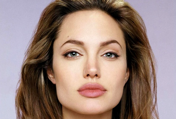 акцент на глаза макияж Аджелины Джоли пошагово