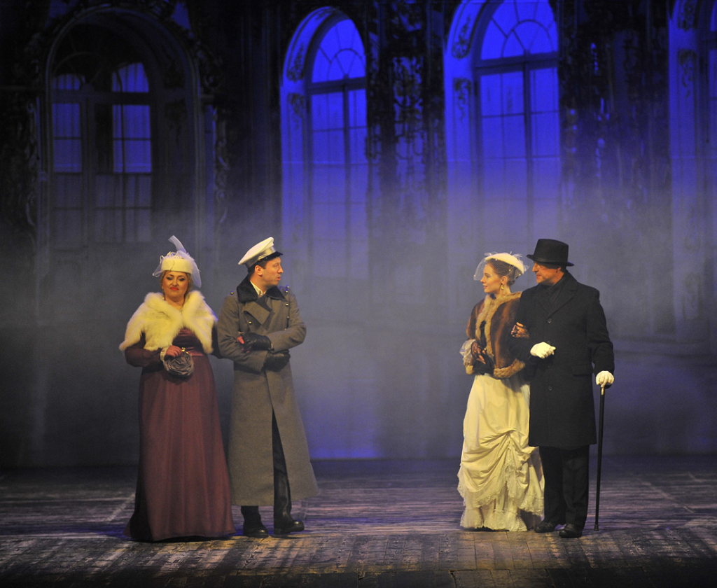 "Анна Каренина" в постановке "Московского современного художественного театра" международный фестиваль славянский базар