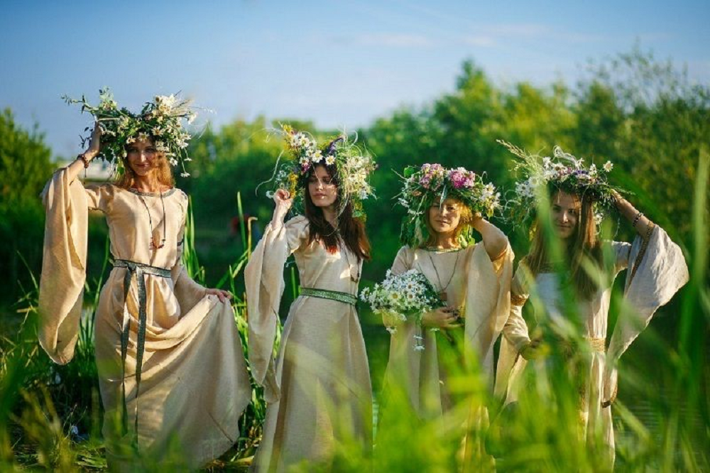 собирайте цветы, плетите венки - Купалье в самом разгаре! какие обряды на ивана купалу
