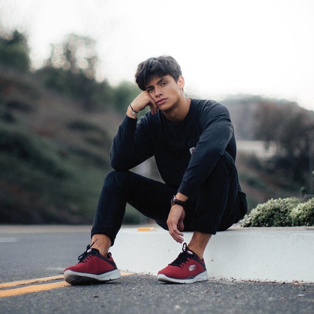 skechers на официальном сайте belwest